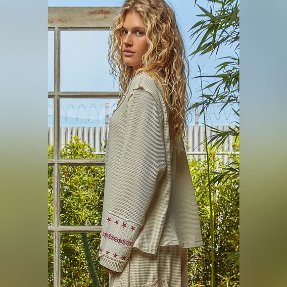 POL Cream Embroidered Waffle Knit Top - Picture 3 of 5